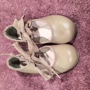 Toddler tap shoes